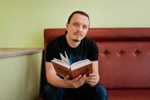 Следствие отказалось возбуждать дело против иркутского психолога Владимира Рыбалко за обвинения в сексуализированном насилии