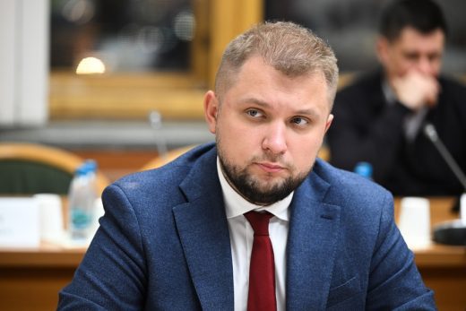 Зампред Госдумы РФ Чернышов предложил сделать психолога обязательным элементом каждой школы